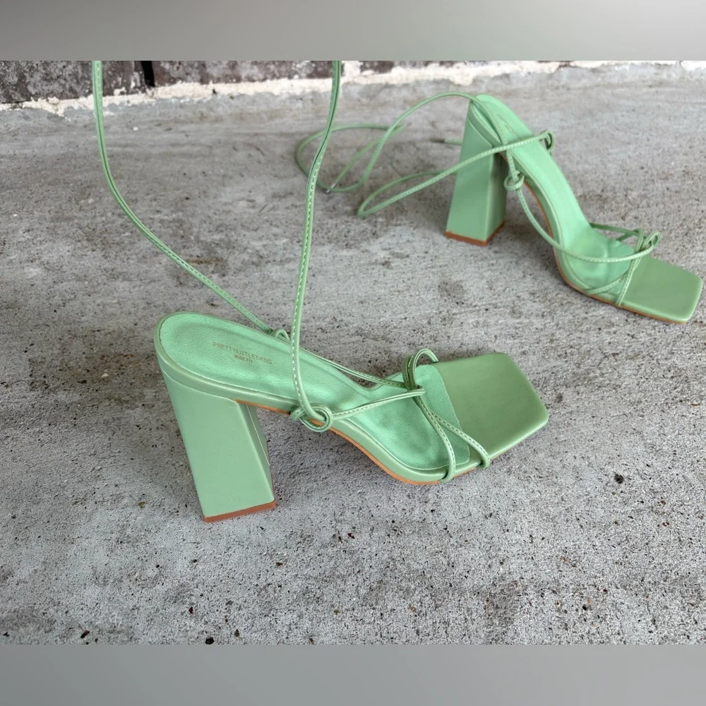 PrettyLittleThing Sage Green Platform Heels Size 8 - Picture 3 of 11